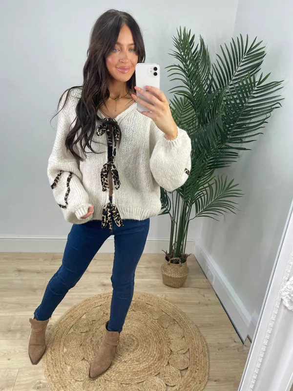 Casual Animal Detail Cardigan for Stylish Comfort