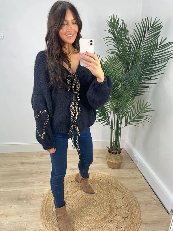 Casual Animal Detail Cardigan for Stylish Comfort