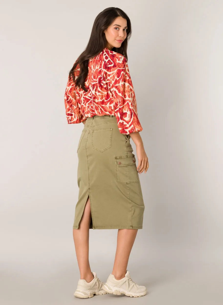 Fay - Feminine Blouse with a round neckline