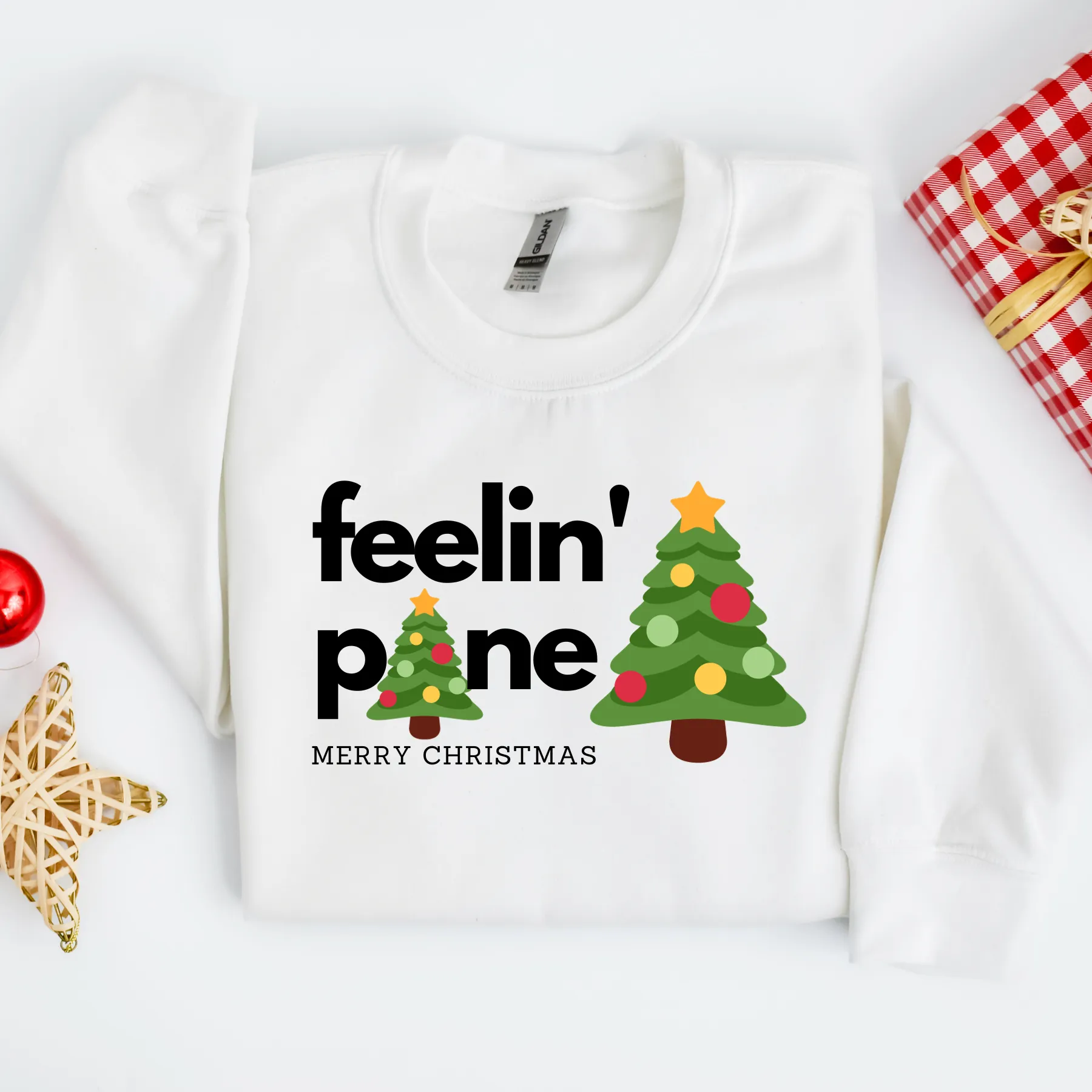 Feelin' Pine with a Merry Christmas Women's Christmas Tree Sweatshirt