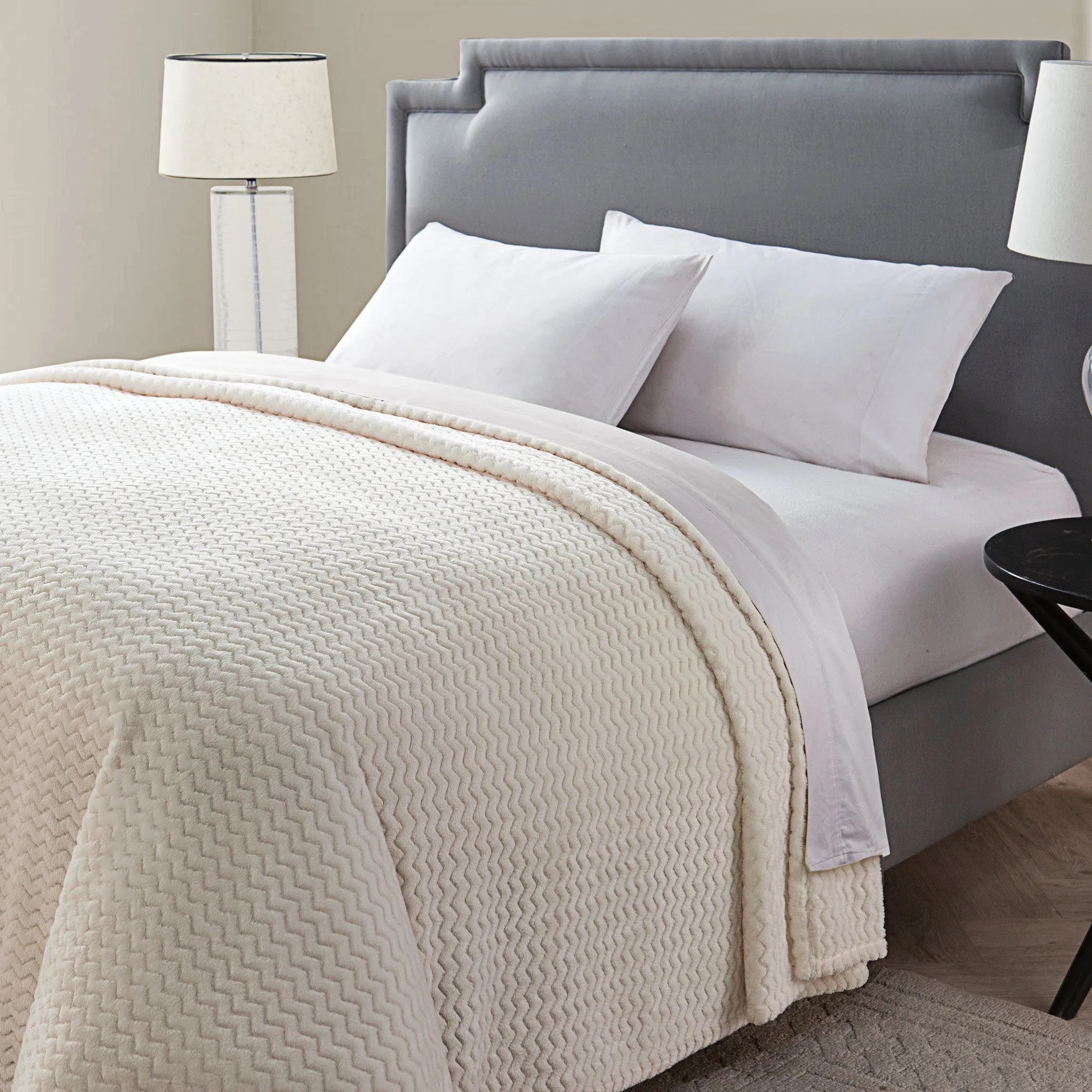 Knitted Chevron Blanket In King In Ivory