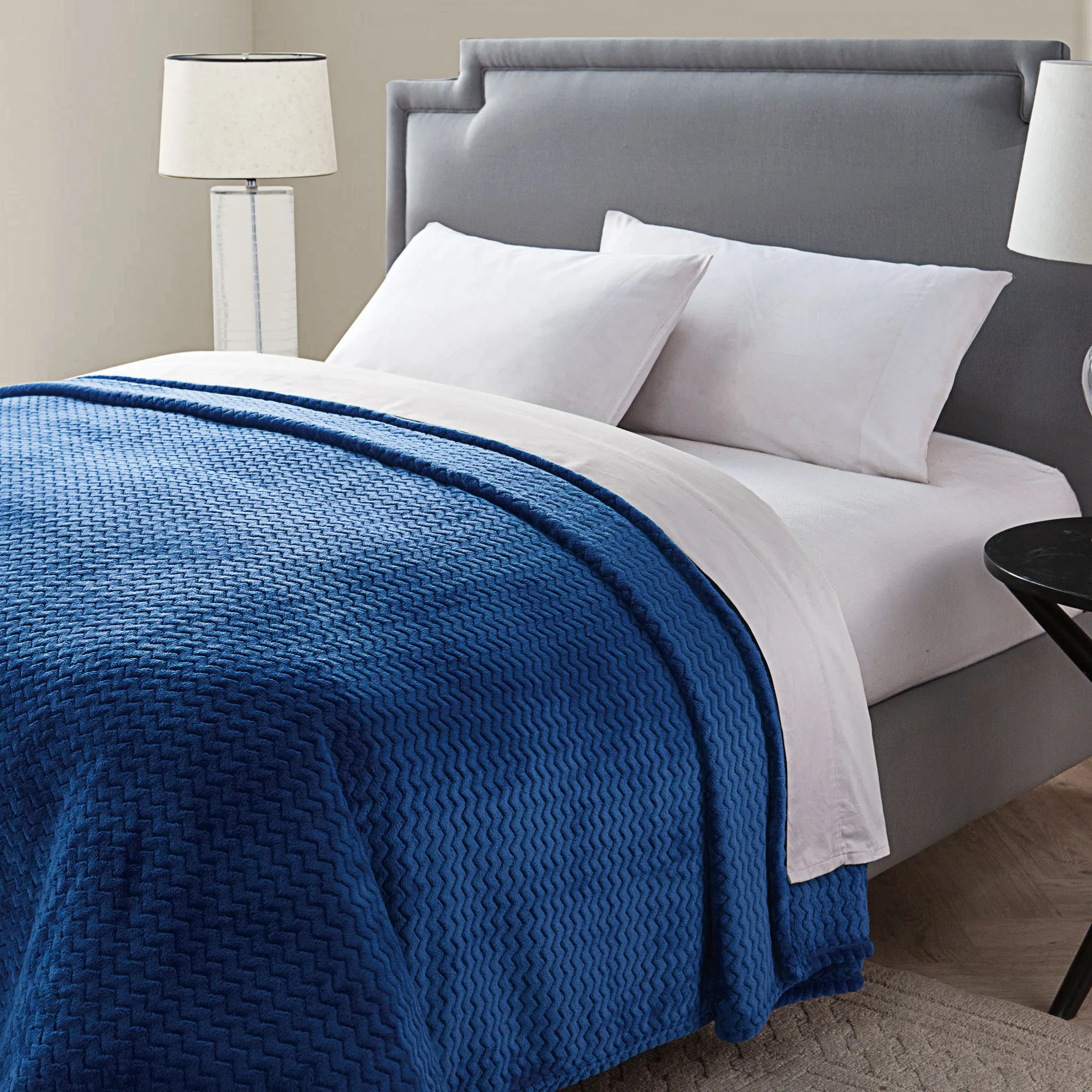 Knitted Chevron Blanket In King In Navy
