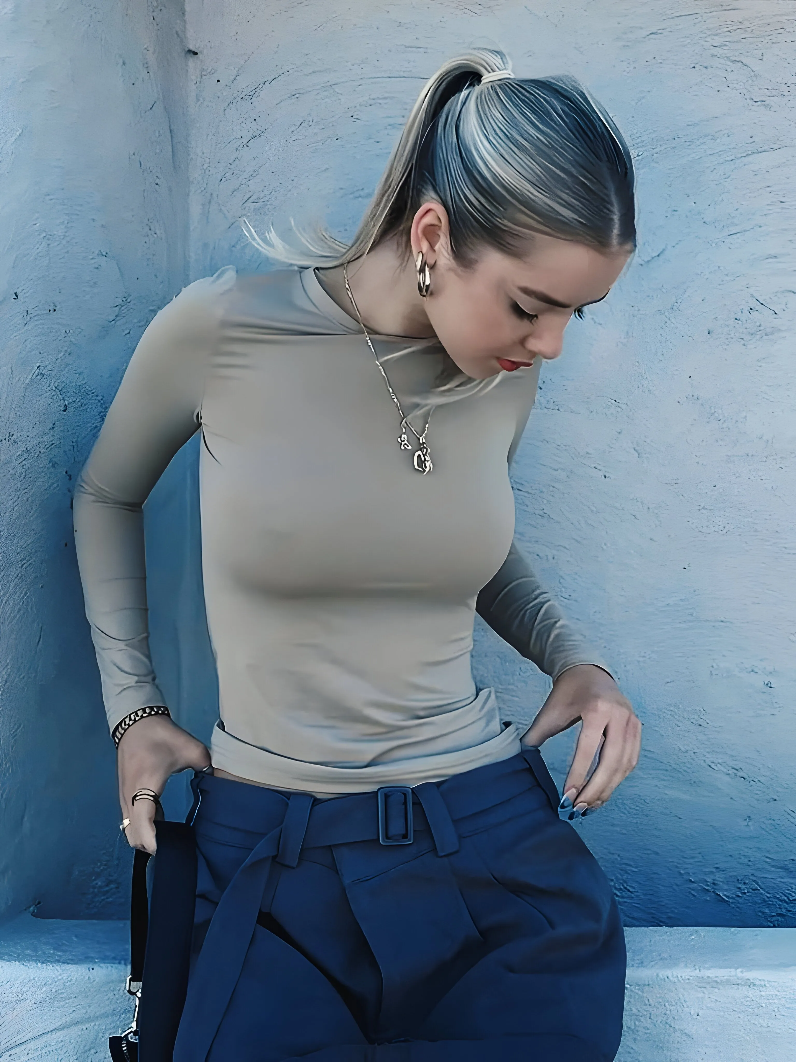 Long sleeve tight fit top