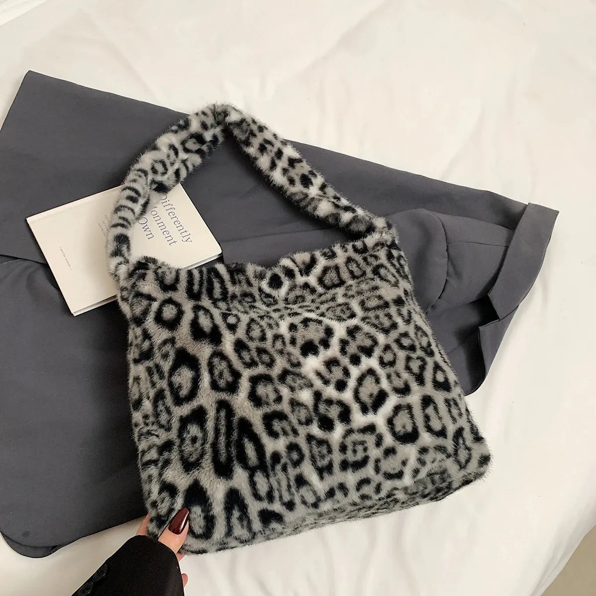 UAKISS  -  Large Leopard Faux Fur Shoulder Bags for Women 2024 Y2K Winter Fashion Crossbody Bag New Trends Females Luxury Handbags